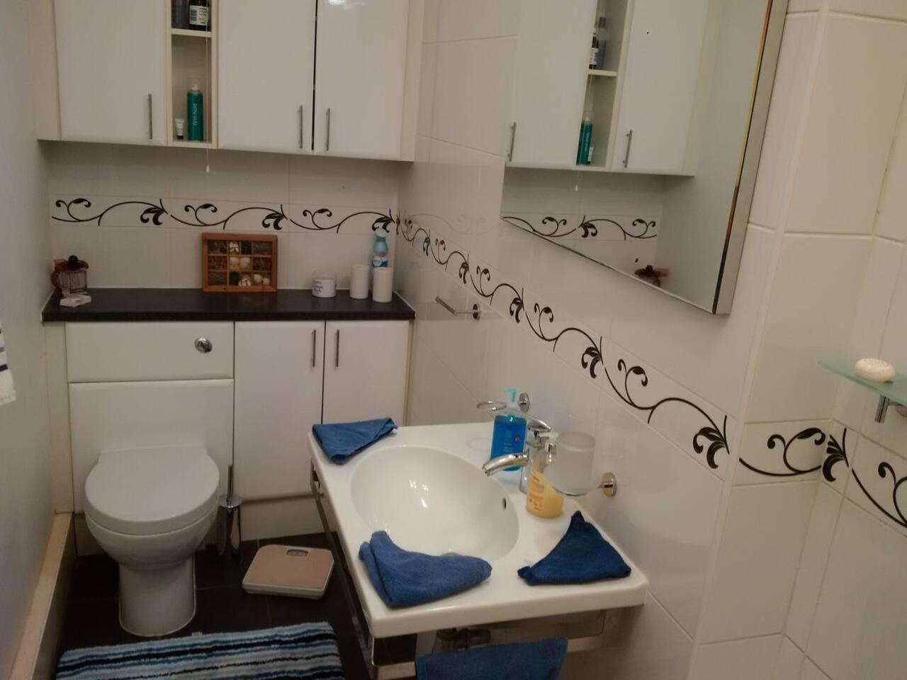 Beautiful 1-bed In Kensington Appartamento Londra